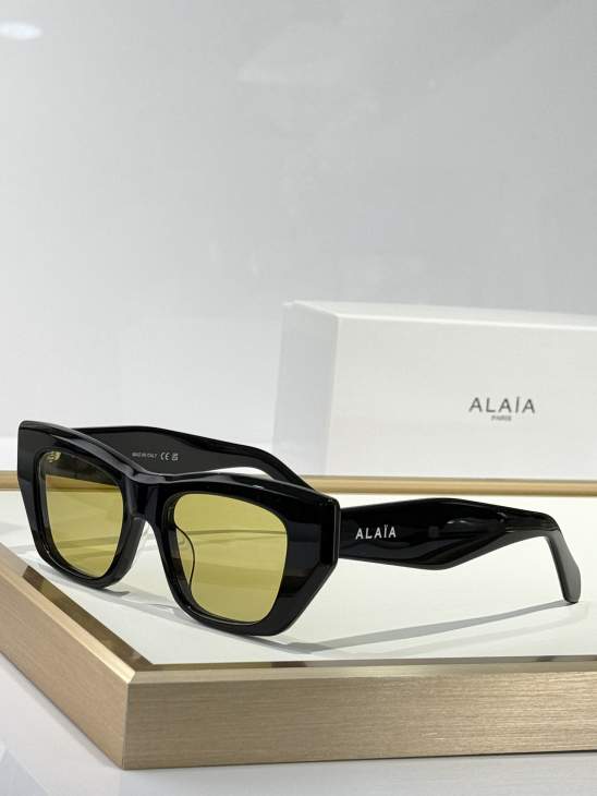 Picture of Alaia Sunglasses _SKUfw75047128fw